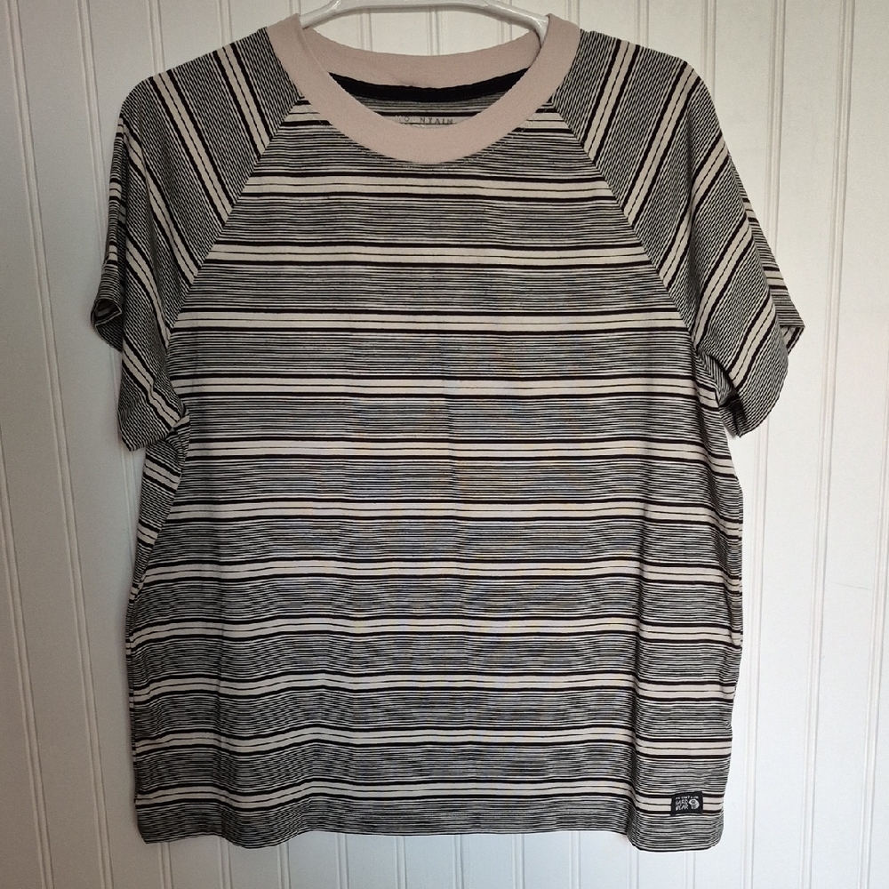 Mountain Hardwear Black and Cream Striped Tee